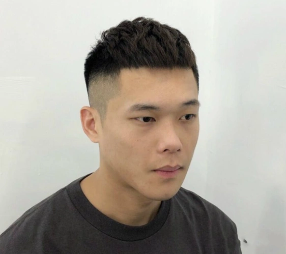 原创初秋男生发型怎么剪最帅气留这4款剪完让你秒变靓仔