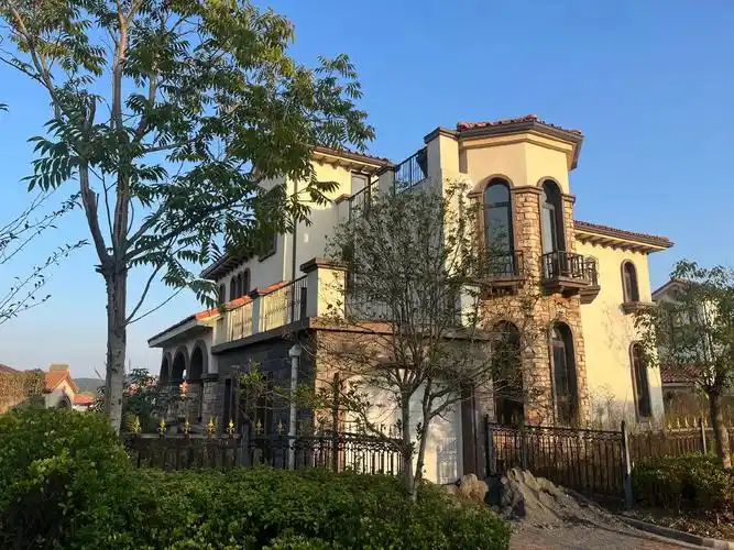 天然氧吧别墅,70年产权带大院子 自家独栋别墅低价转让,超大 - 抖音