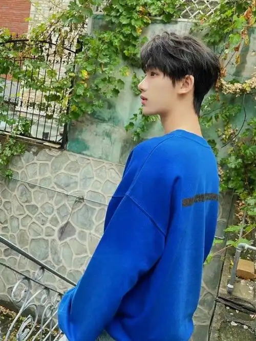 丁程鑫初秋六宫格随拍