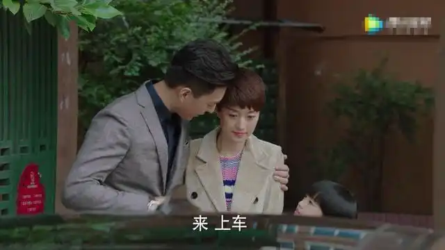 我的前半生罗子君和贺涵的恋情早就埋下伏笔