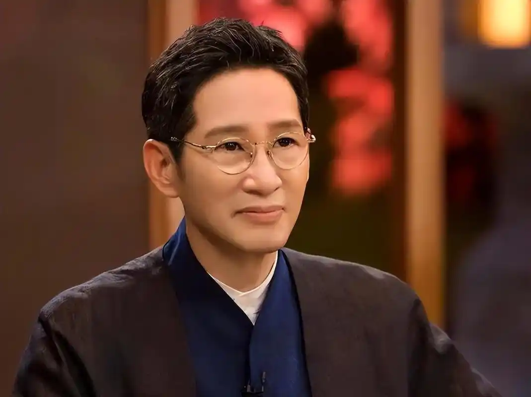 王劲松:一路走得苦!有戏演就对,55岁没儿没女又如何?