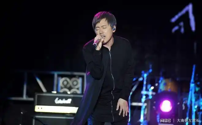 沈阳张宇520之夜黑衣亮相月亮惹的祸引爆全场