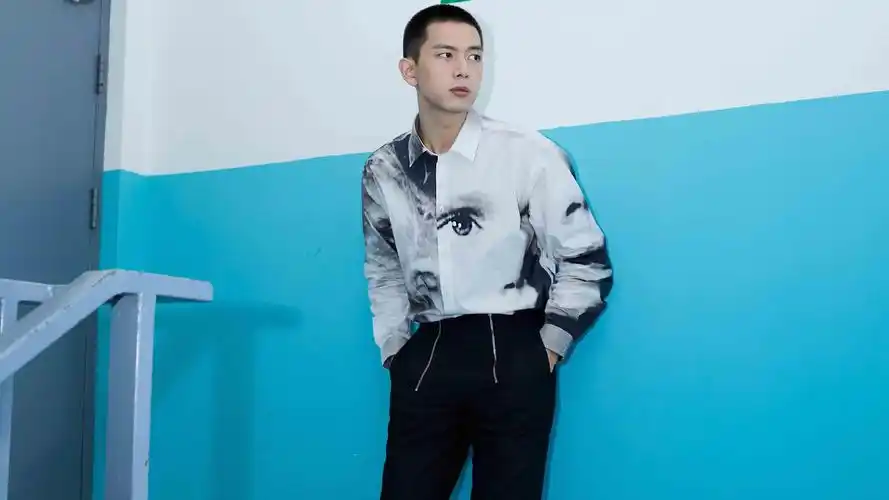 李现寸头个性帅气写真