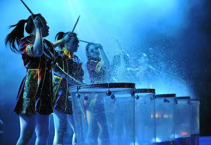 原创作品: 庆典水鼓舞