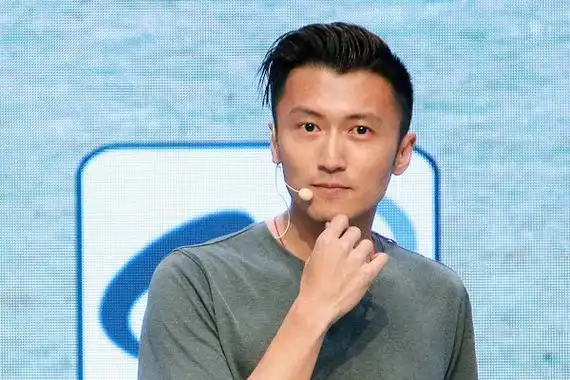 谢霆锋患皮肤癌曝真情因剃发被经纪人发现