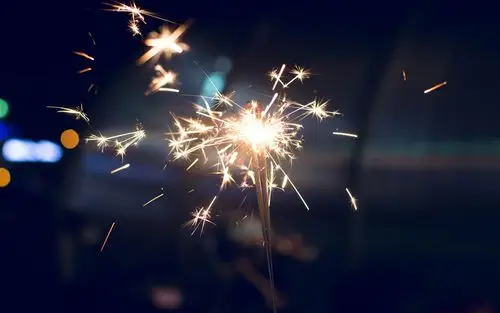 火,火花,闪闪发光,黑暗 壁纸