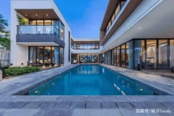 赵丽颖的豪宅,和娇小外观完全不搭,她家真的好壮观,让我们来看下内部