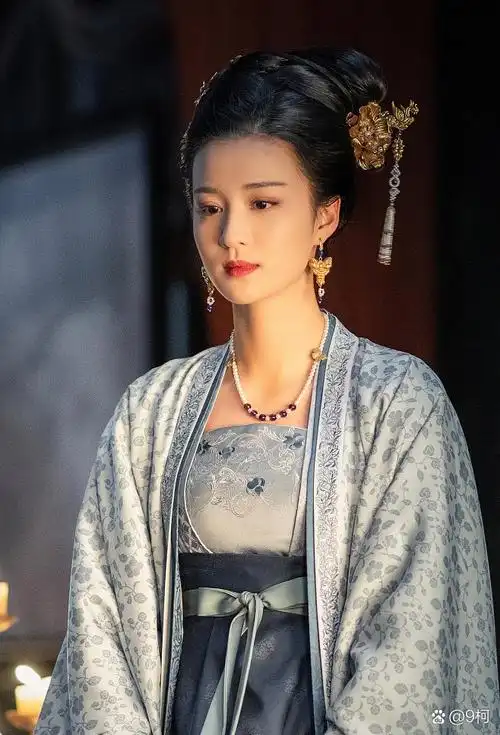 王楚然古装壁纸 #王楚然@9柯的动态