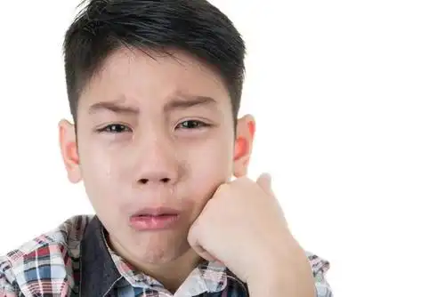 河南男孩看到成绩后号啕大哭,吉林男孩哭着说,我能变得更好