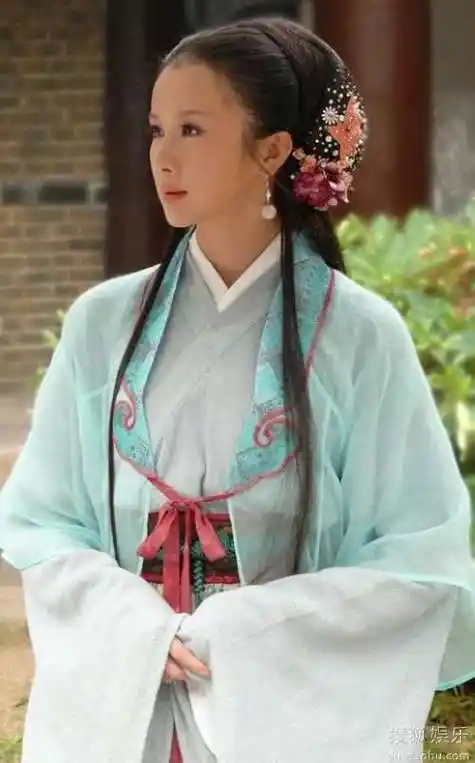 改编自明代汤显祖的经典之作,由演员孙菲菲和沙溢联袂主演的古装缆