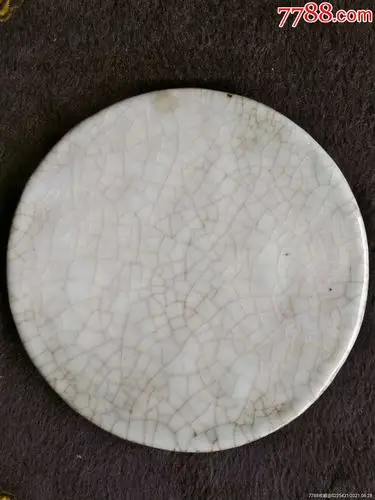 明代哥釉官字款纸镇