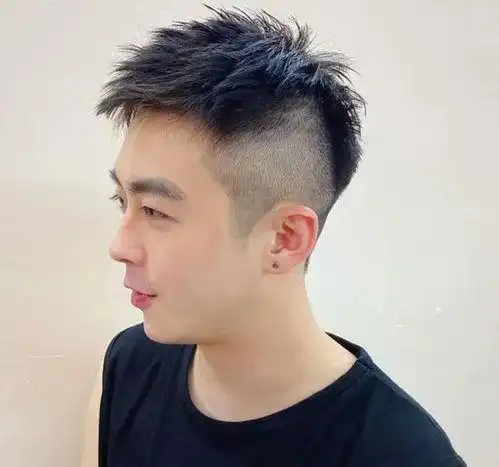 男士两边铲中间短发型 - 搜狗图片搜索
