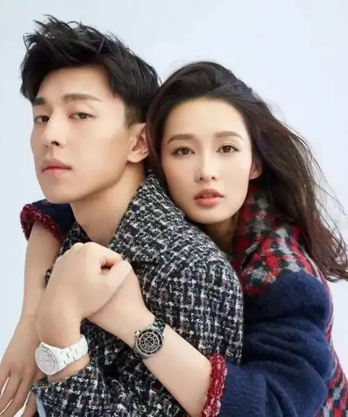 邓伦李沁被质疑恋爱情侣头像一模一样是巧合还是有喜事