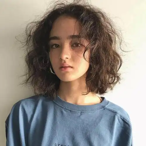 羊毛卷短发 温暖整个秋冬