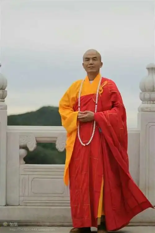 2017年6月16日——19日,在赤峰平庄赵居士的带领下,心戒法师的众位