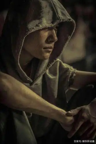 《少年的你》票房爆发,一波波的溢美之词迎来,易烊千玺:太过了