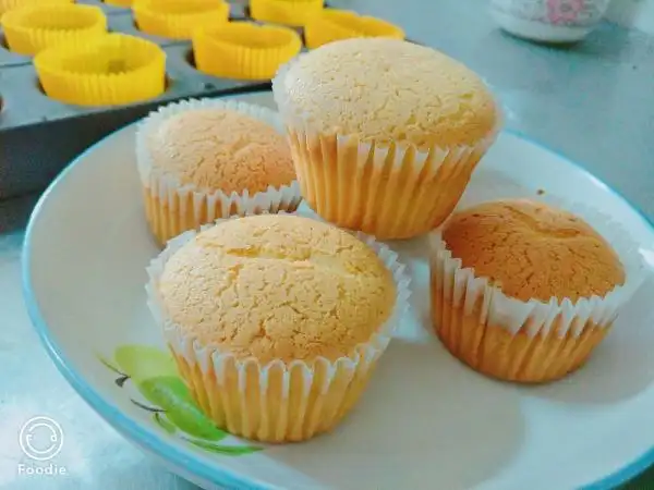 【海绵纸杯蛋糕图片】红豆茶香_下厨房