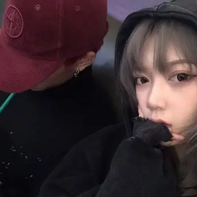 2020潮流情侣头像一对两张 酷酷的韩范情侣头像