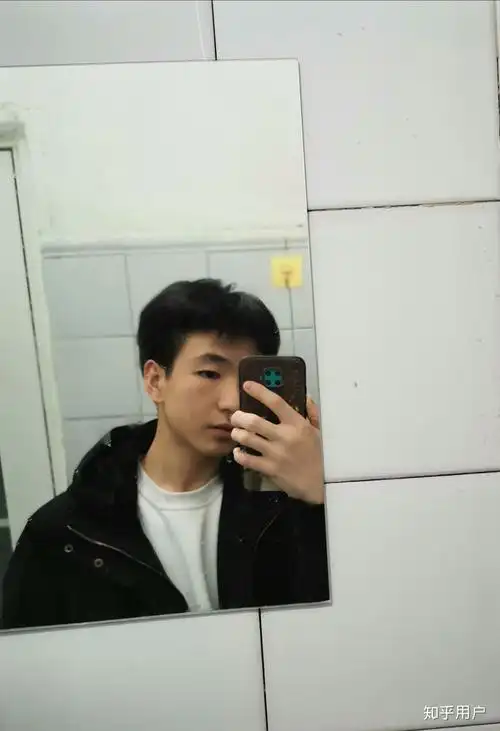 长得一般的男生是什么样子的