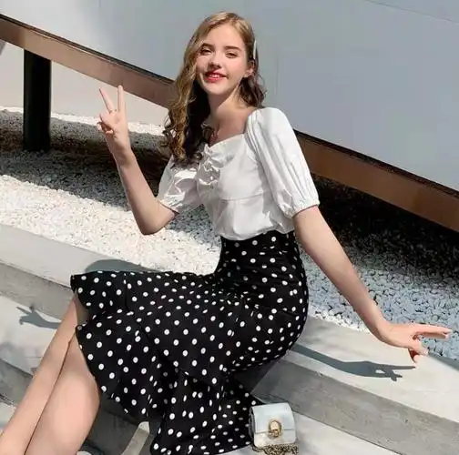 轻奢波点半身裙夏女斑点新款一片式系带裹裙中长款黑白点点鱼尾裙柳叶