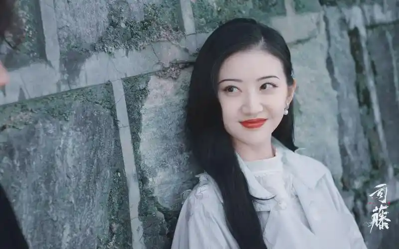 司藤景甜用旗袍打开大甜甜简直美呆了