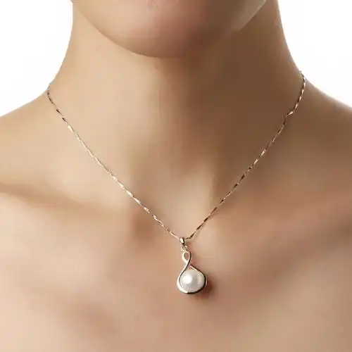 丨丨丨②根据脸型挑选丨丨丨白色淡水珍珠项链,简约优雅的外形设计