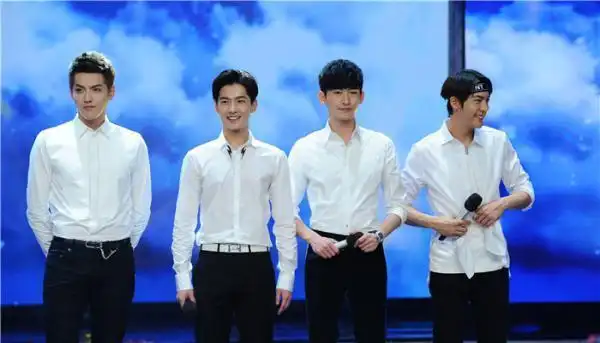 吴亦凡年龄身高体重(吴亦凡多高真实身高体重)