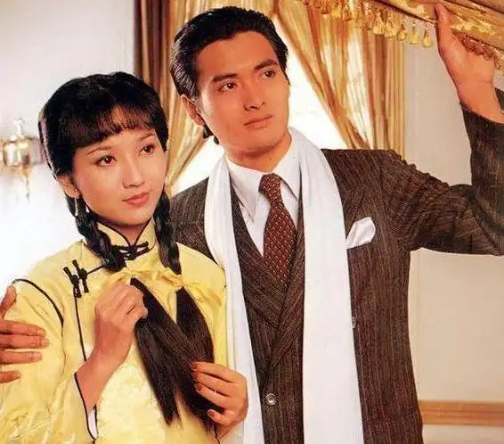 周润发曾有过一段恋情,并且还有一个私生女,她叫做福喜,在广州工作