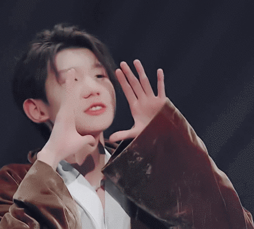 王源笑嘻嘻的图片有,快乐瀑布带来今日份快乐能量