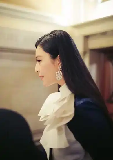 求放过不要再给孩子睡扁头了瞧瞧这些明星的后脑勺有多丑