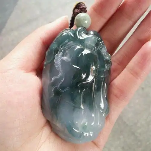 怎么盘玩翡翠手把件?这三点一定要知道