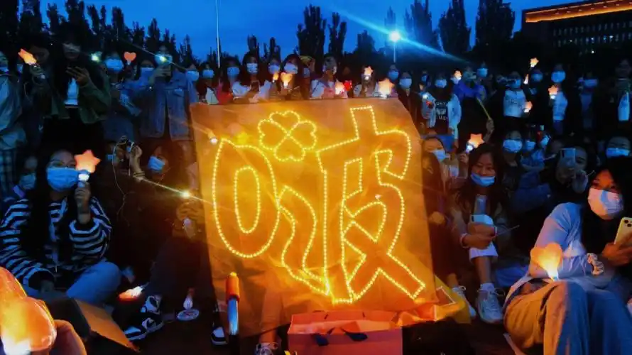 tfboys九周年高校巡回演唱会