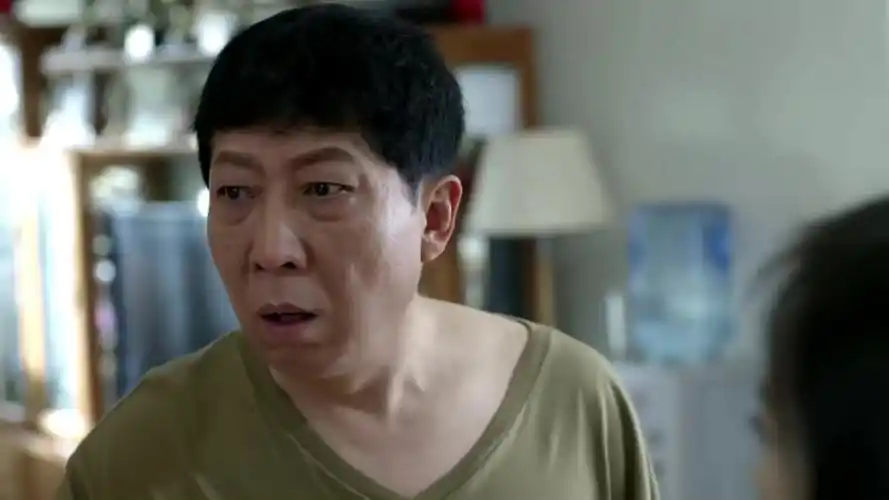 大丈夫赵康到晓岩家求婚刚跪下后脑勺被打浪漫变惊险