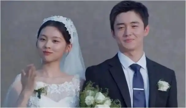 看了《我们这十年》谭松韵和陈赫两单元,一言难尽,败笔在感情戏