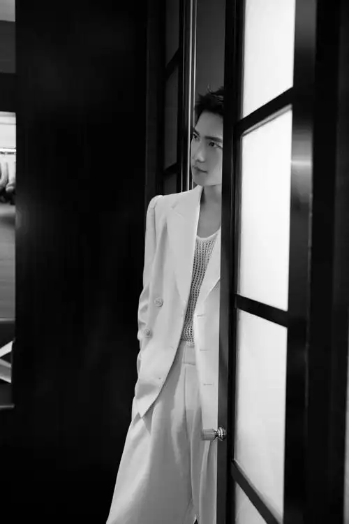 杨洋时装男士九月封面