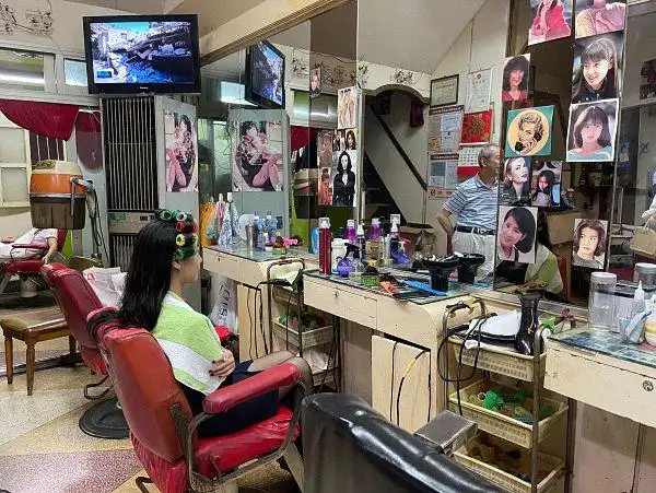 顺昌路记忆|营业近80年,和平美发厅终告别|理发店_网易订阅