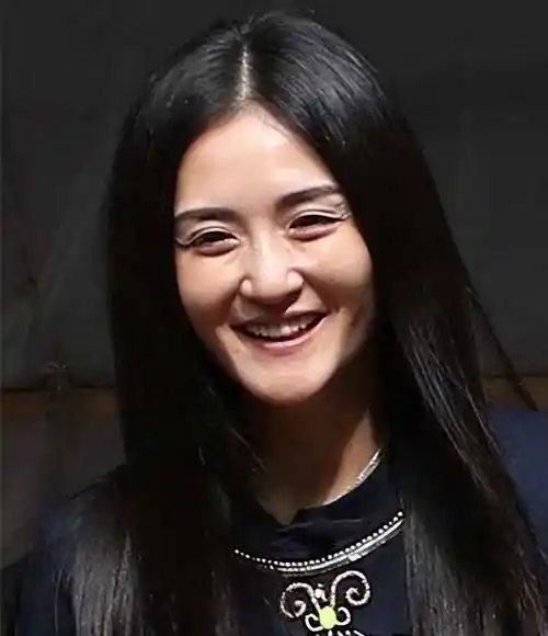 女星卸妆前后对比照,认出一个就是铁粉_戚薇_女明星_样子