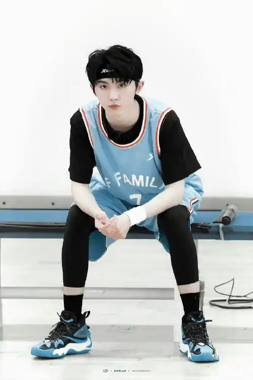 马嘉祺黑色发带##马嘉祺发带西装造型