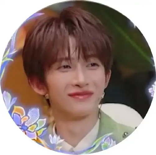 刘宇喜欢你我也是##刘宇 嗑学家已就位#  刘磕学家宇的表情真的要