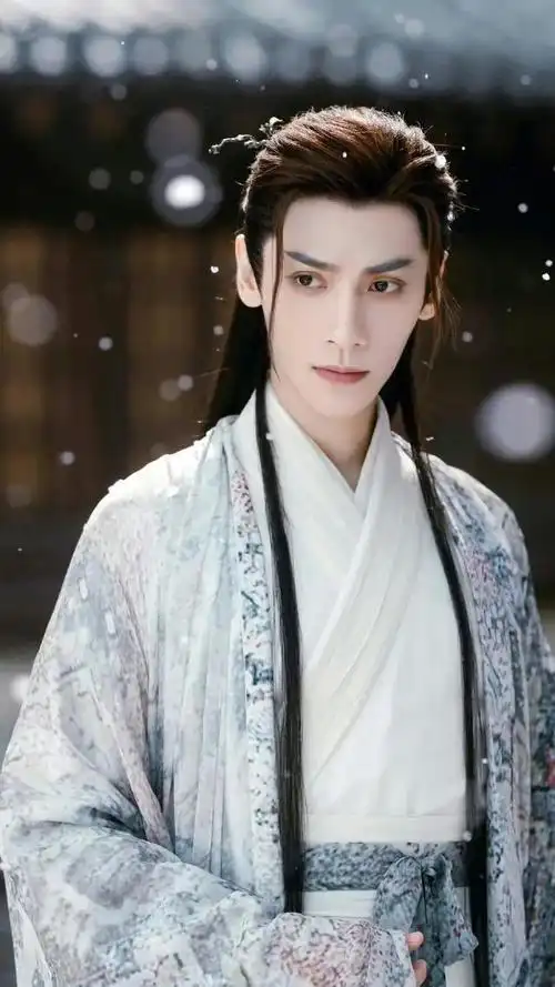 罗云熙太瘦?网友质疑其身材健康问题!