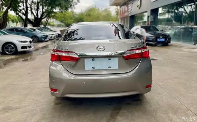 17年上牌丰田卡罗拉16l自动挡佛山本地一手车行驶8