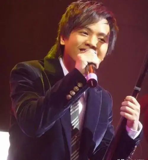 14岁开演唱会,19岁日挣万元,春晚请不动他,却没人说他耍大牌