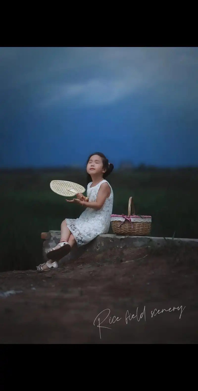 原创摄影 #意境 #童年不同样 #超有镜头感的小女孩 亲近 - 抖音