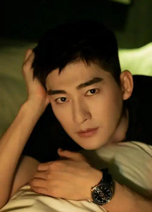 omg!40岁张翰怎么变这样了?