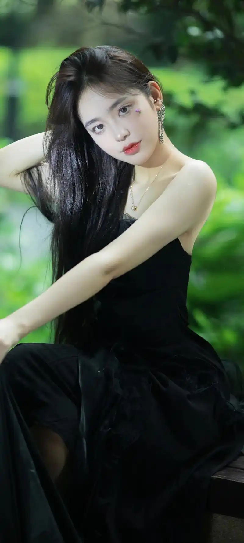 美女全面屏手机壁纸