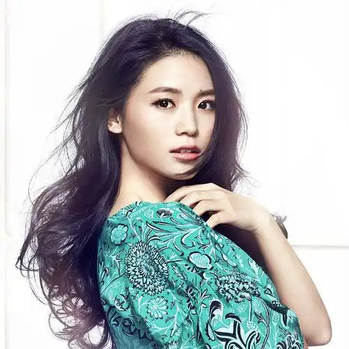 黄英明星个人信息大全-天空影院