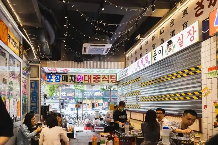 这家火爆北京路的「韩国大排档」,来晚就没号!