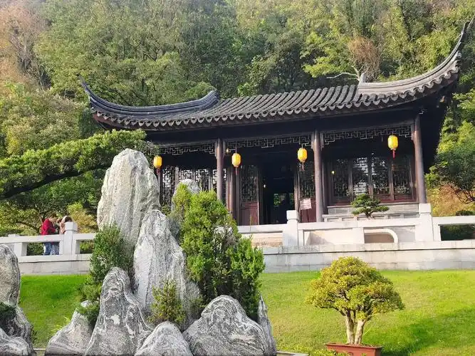 昆山亭林公园美景不错,深秋风景如画 - 抖音