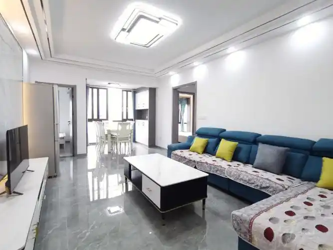 石坪桥现代装修精装三房两卫首次出租