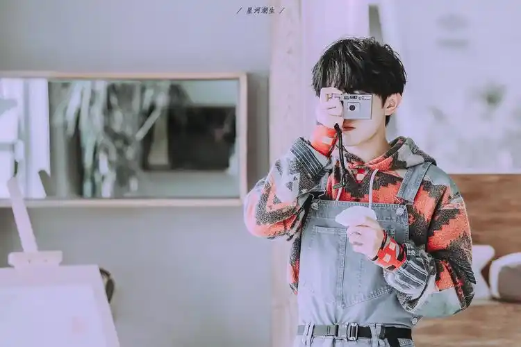 76易烊千玺·朋友请听好 "生有热烈,藏与俗… - 堆糖,美图壁纸兴趣